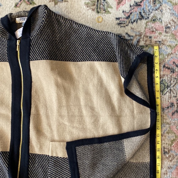 Gorgeous Hooded PONCHO! 🔥HOT ITEM🔥 KASPER Spacious L /XL Womens NEW! 🍁🎄 - Picture 16 of 17